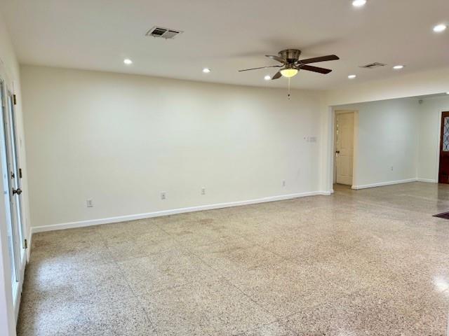 empty room with ceiling fan