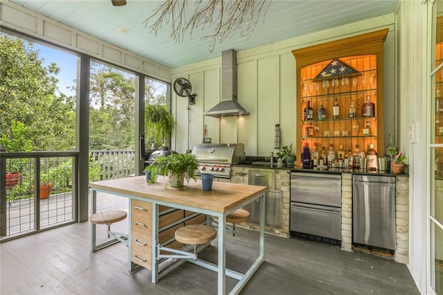 sunroom / solarium with indoor wet bar