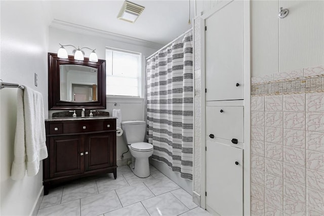 1104 Monroe St, Gretna, LA 70053 - bathroom featuring crown molding, vanity, and a shower with curtain