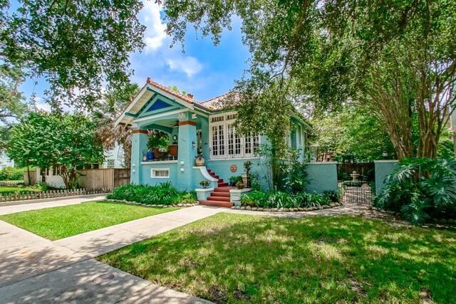 view of front of home with a front yard