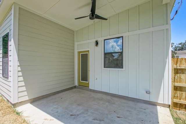 view of patio featuring ceiling fan