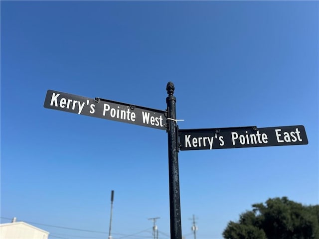 108 W Kerrys Pointe Pt, Des Allemands, LA 70030