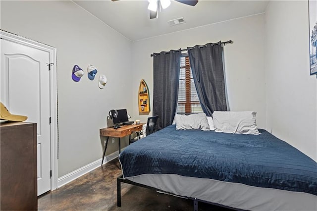 bedroom with ceiling fan