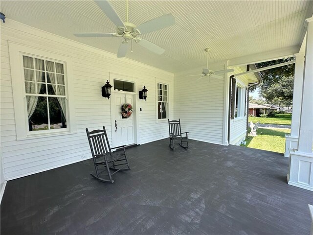 view of patio with ceiling fan