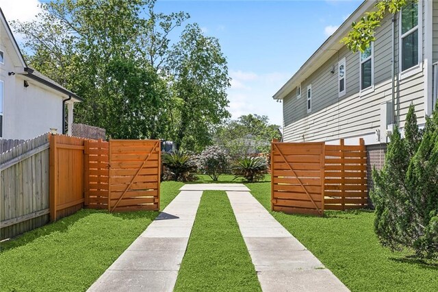 6226 Lafaye St, New Orleans, LA 70122 - view of yard featuring fence
