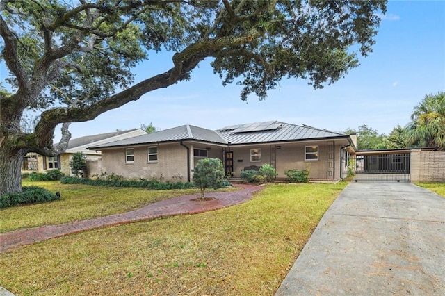 view of front of home with a front lawn