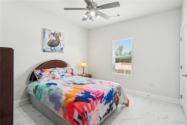 bedroom with ceiling fan