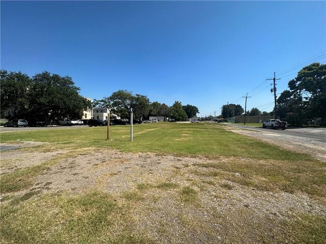 Listing photo 3 for 1001-1007 W Saint Bernard Hwy, Chalmette LA 70043