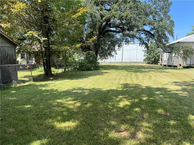 Listing photo 2 for 241 Laroussini St, Westwego LA 70094