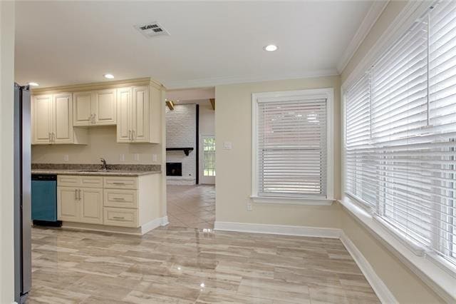 5 Kings Canyon Dr, New Orleans, LA 70131 - kitchen with visible vents, baseboards, dishwasher, recessed lighting, and a sink