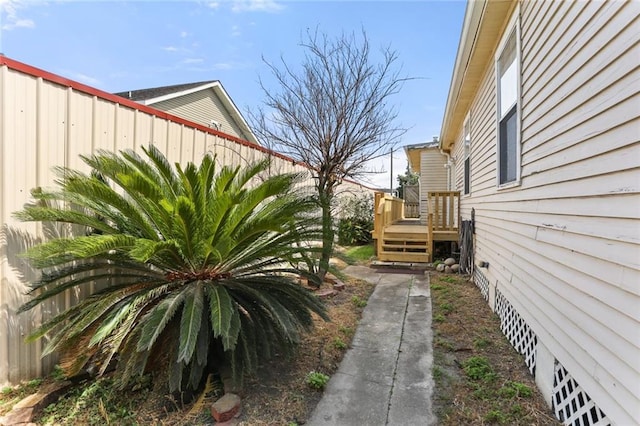 2546 Elder St, New Orleans, LA 70122 - view of yard with fence