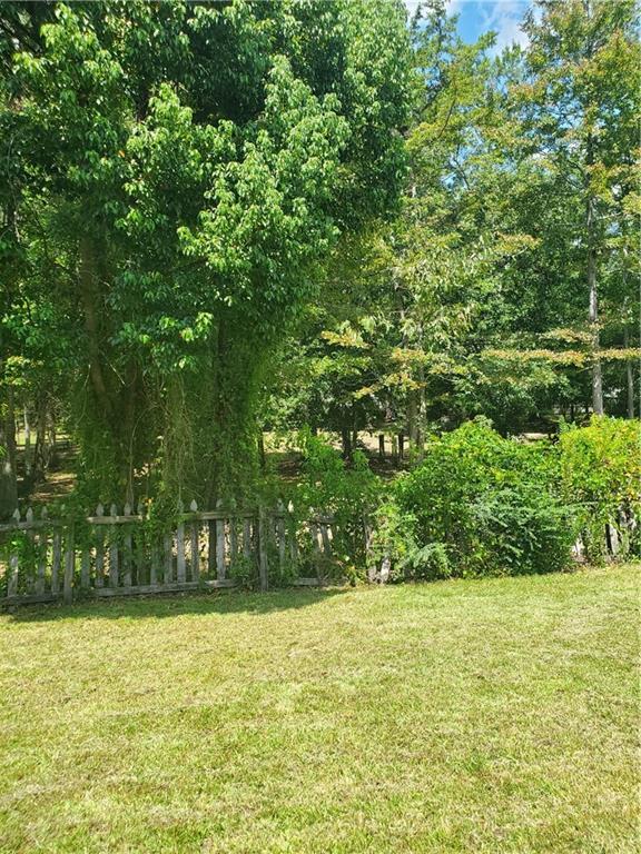 1122 Lori Dr, Slidell, LA 70461 - view of yard