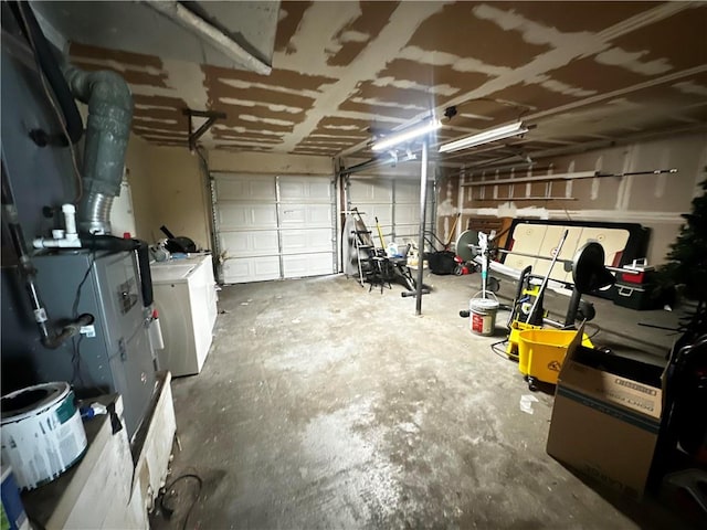 garage featuring washer / dryer