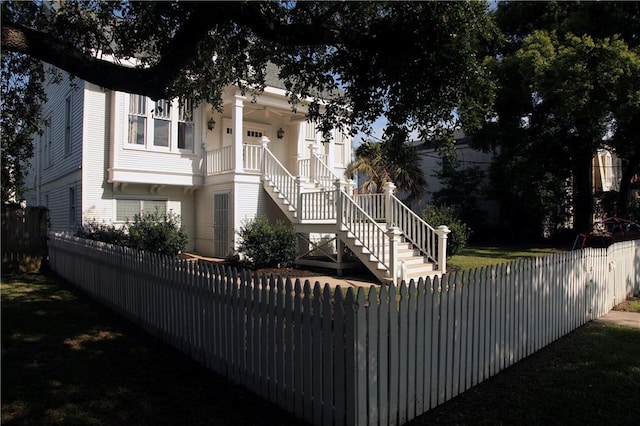 view of front of house