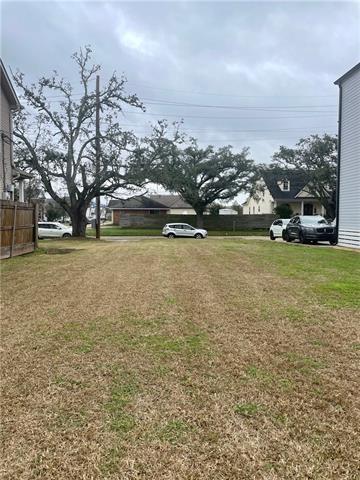 Listing photo 2 for 6680 Bellaire Dr, New Orleans LA 70124