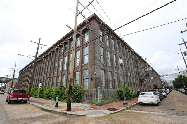920 Poeyfarre St Unit 102, New Orleans, LA 70130 - photo 2
