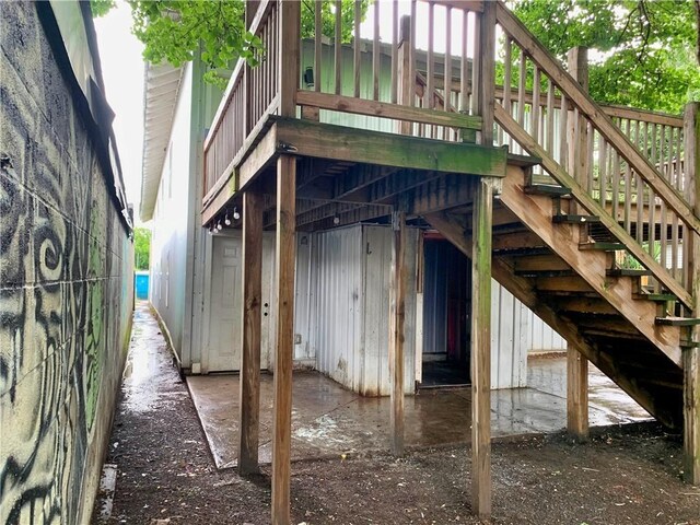 exterior space featuring an outbuilding