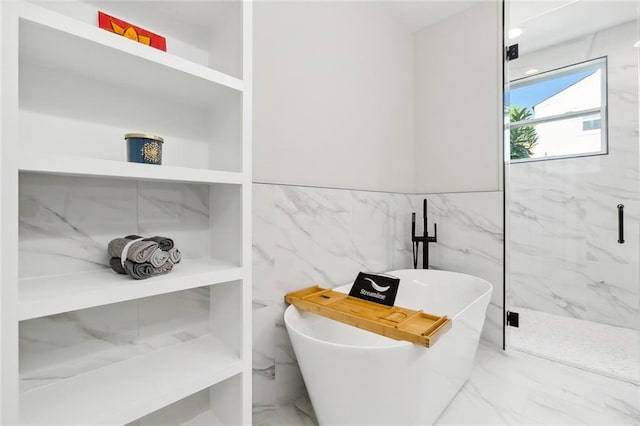 full bathroom featuring toilet, tiled shower / bath combo, and vanity