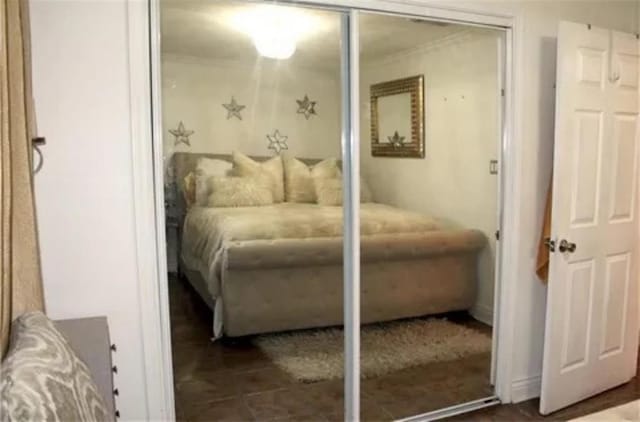 bedroom with a closet