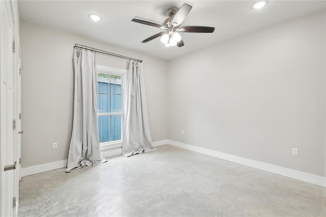 empty room with ceiling fan