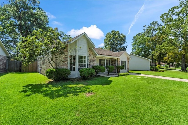 view of front facade with a front lawn