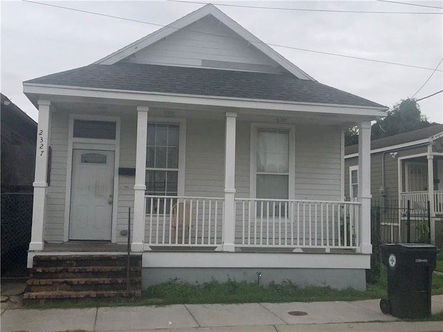 bungalow-style house with covered porch