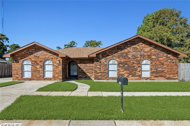 view of front of house with a front yard