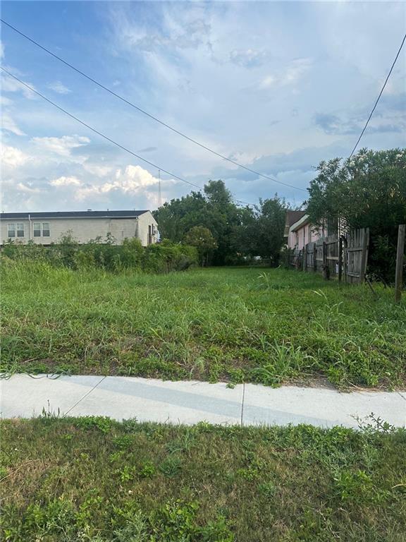 2722 Benefit St, New Orleans LA, 70122 land for sale