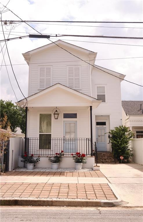 view of front of home with covered porch