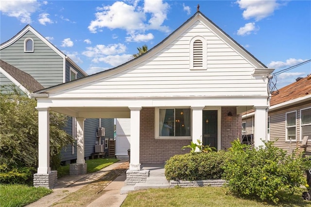 view of front of house with a porch