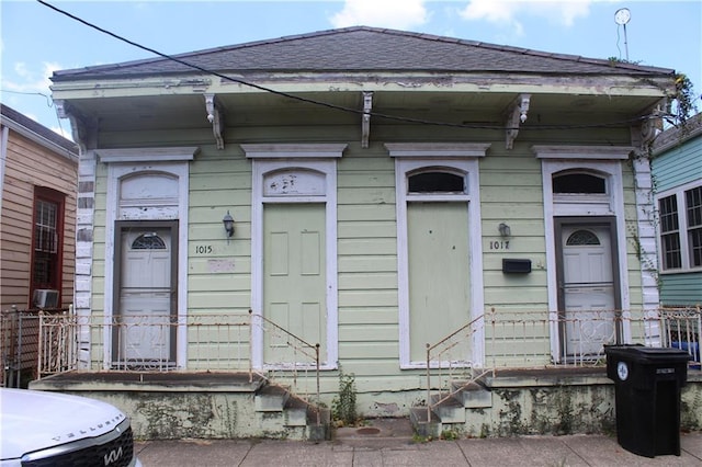 view of front of house