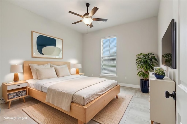 bedroom with ceiling fan