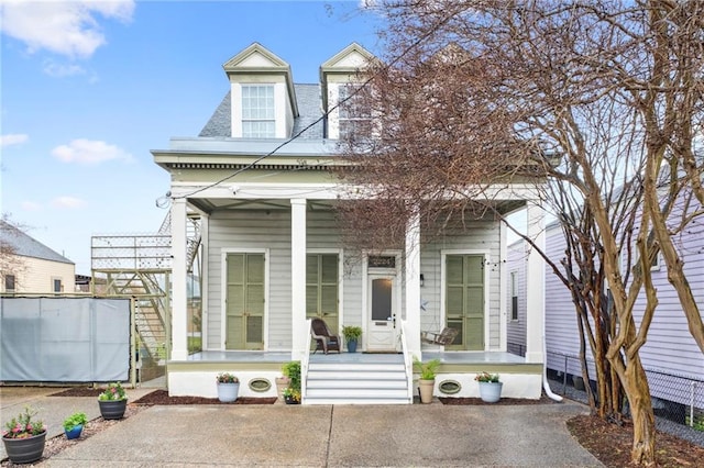 view of front facade featuring a porch