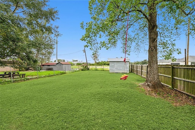 2329 Nile St, Gretna, LA 70056 - view of yard