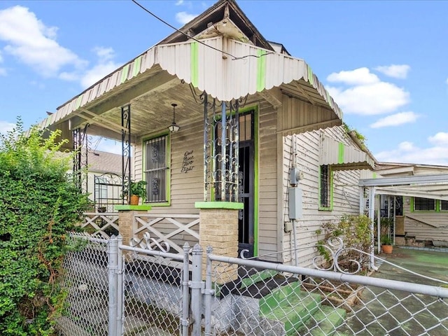 view of front of house