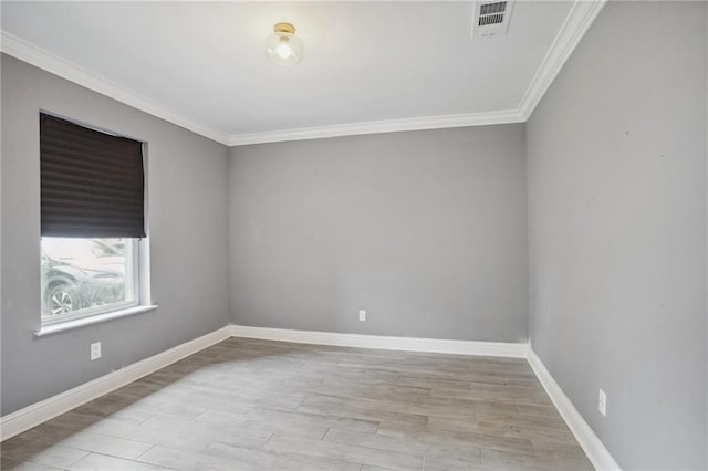 empty room with ornamental molding