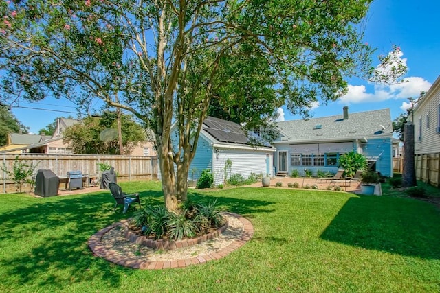 view of yard featuring a patio