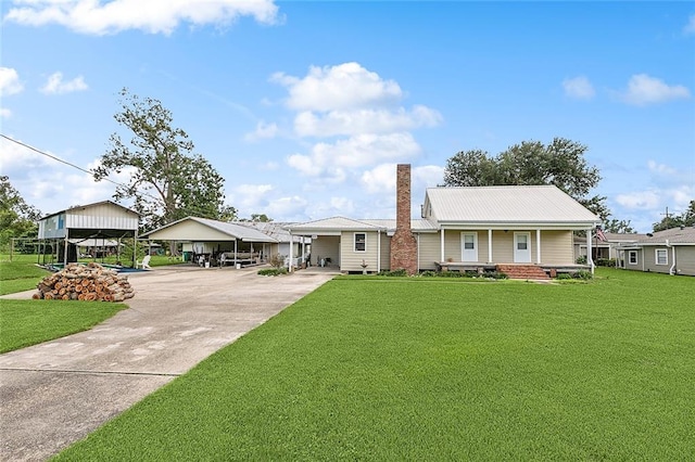 ranch-style home featuring a front yard