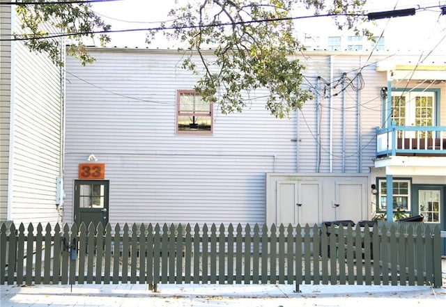 view of front of home