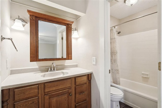 full bathroom featuring shower / bathtub combination with curtain, a textured ceiling, vanity, and toilet