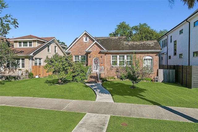 view of front of house with a front yard