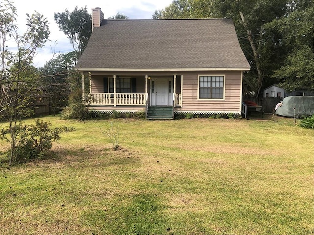 view of front facade featuring a front lawn and a porch