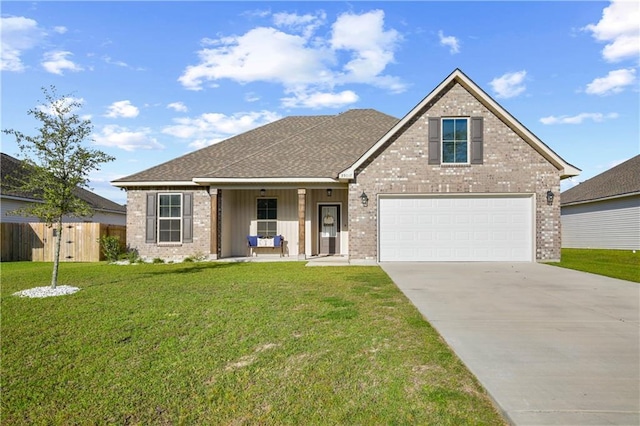 view of front of house featuring a front yard