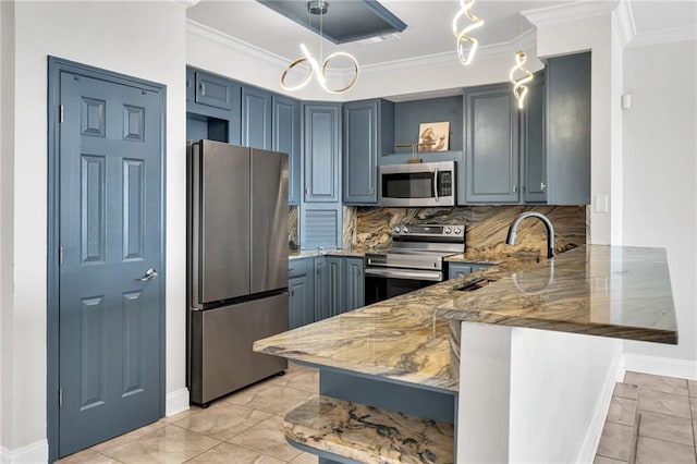 kitchen with hanging light fixtures, a kitchen breakfast bar, stainless steel appliances, ornamental molding, and kitchen peninsula