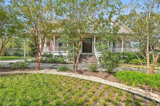 view of front of house featuring a porch