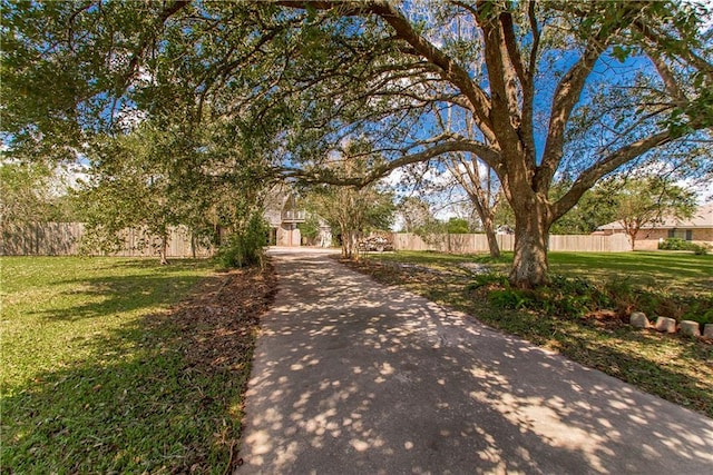 exterior space featuring a lawn