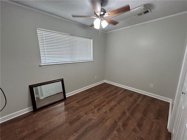 garage with ceiling fan