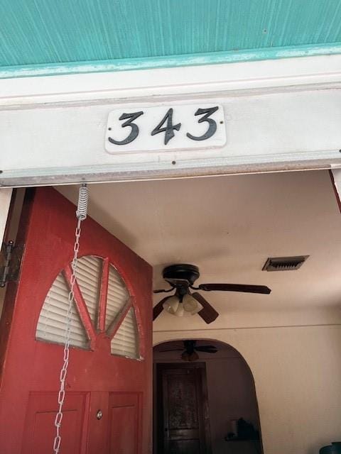 exterior details with ceiling fan
