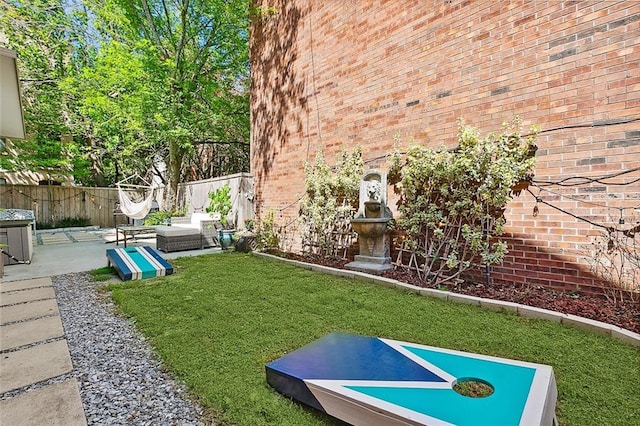 view of yard featuring a patio