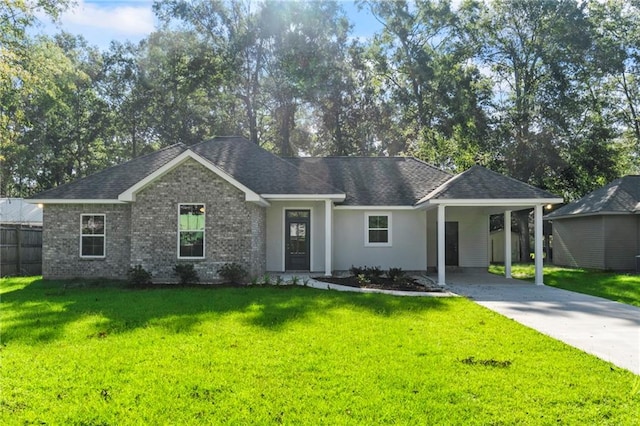 ranch-style house featuring a front lawn and a carport